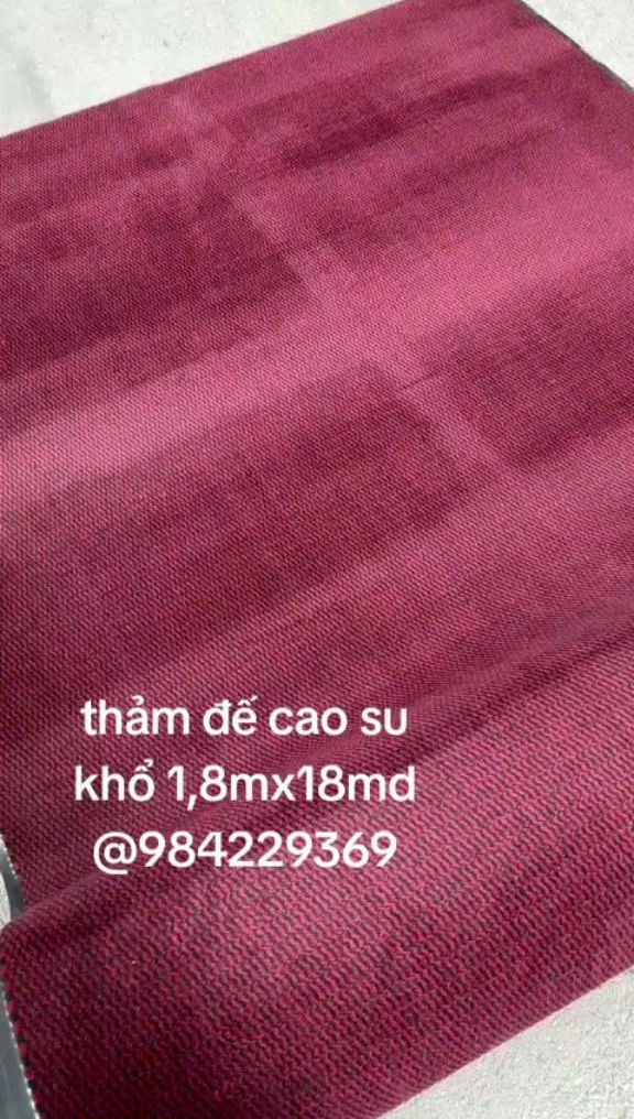 Thảm trải thang máy đỏ nhung 